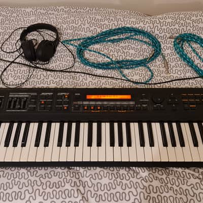 Roland XP-30 61-Key 64-Voice Expandable Synthesizer 1999 - 2004 - Black image 9