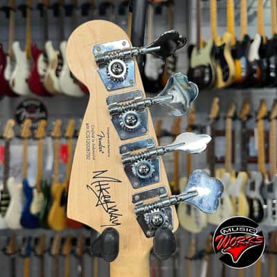 Squier   Mustang Bass Mikey Way image 5