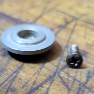1966 Vintage Fender P Bass Jazz Headstock String Guide Original Screw image 3