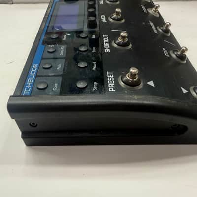 TC Helicon Voice Live 2 Vocal Multi Effects Processor Pedal + Power Supply image 4