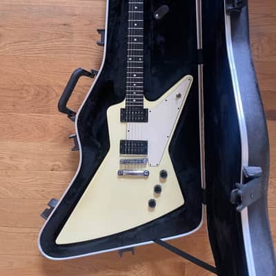 GIBSON X-PLORER (DSXR, EXPLORER '76 REISSUE) electric guitars for