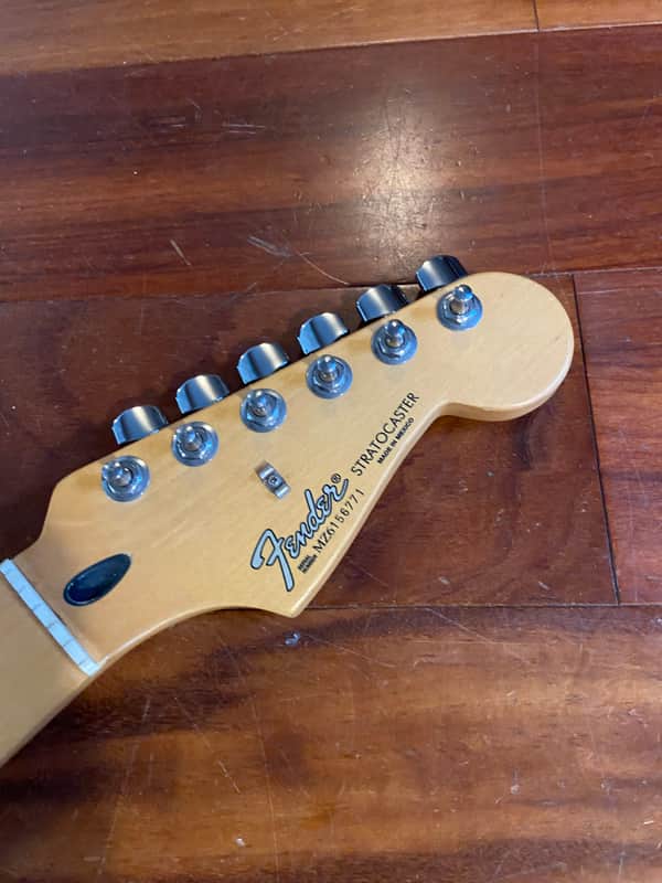 Fender Standard Stratocaster