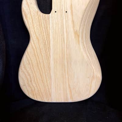 Guitar Mill P-Style Bass Body / 2 pc. Ultra Light Swamp Ash / 4 lbs. 4 oz. (#GIN-4076) image 2