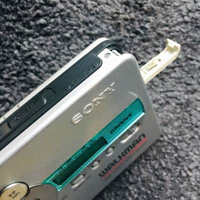 SONY WM-GX677 Walkman Cassette Player, Excellent Silver ! Working ! image 8