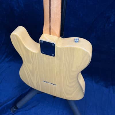 Fender '52 Reissue Telecaster 1994 in Butterscotch Blonde Black Guard in Case image 9