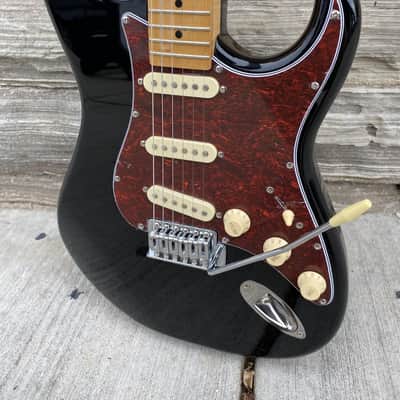 Tagima TG-530: Black w/Maple image 5