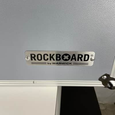 RockBoard QUAD 4.4 Pedalboard, 28.4" x 12.9" w/ Flight Case image 2