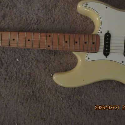 Lotus Stratocaster 1980's - Butter Yellow image 4