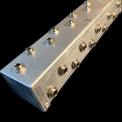 Loop-Master Pedals 10-Way PedalBoard Patcher/Junction Box Strip IN STOCK USA MADE! image 2