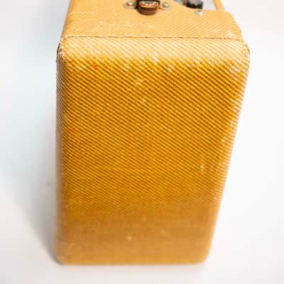 Fender Champ 5F1 Narrow Panel 5-Watt 1x6" Guitar Combo 1956 - 1958 - Tweed image 5