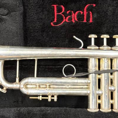 Bach Stradivarius Trumpet Model 37, Silver Finish image 9