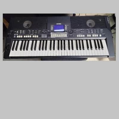 Tastiera arranger Yamaha PSR-S550 Usata
