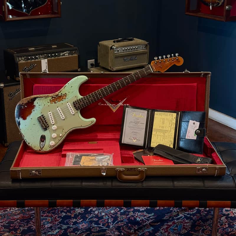 Fender Custom Shop 1961 Stratocaster - Aged Surf Green Over 3 Tone Sunburst image 1