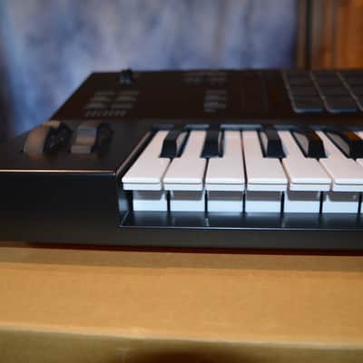 Akai MPC Key 61 Standalone Workstation Synthesizer 2022 - Present - Black image 6