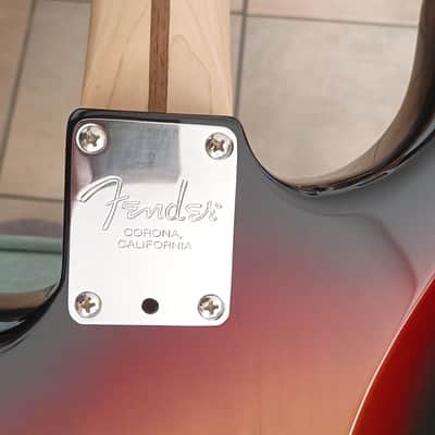 Fender American Professional Stratocaster with Maple Fretboard 2017 - 2019 - 3-Color Sunburst image 4