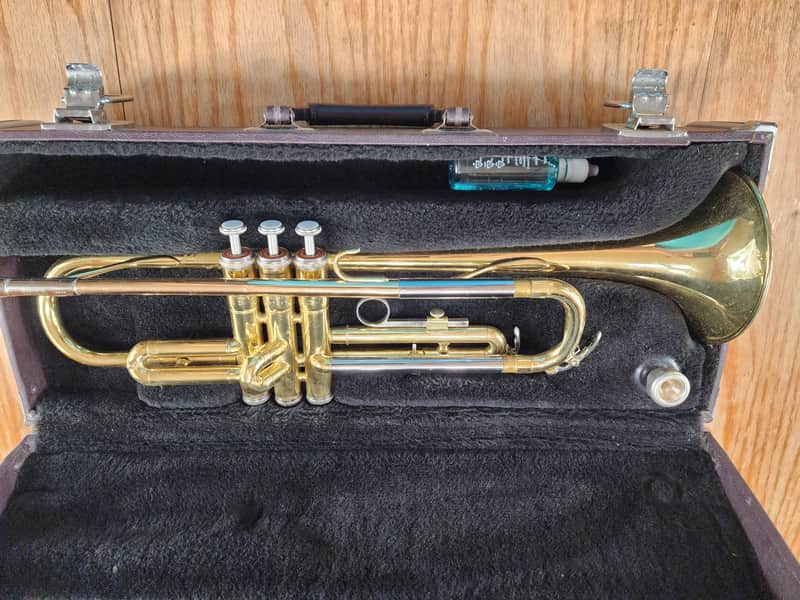 Yamaha YTR 2320 TRUMPET image 1