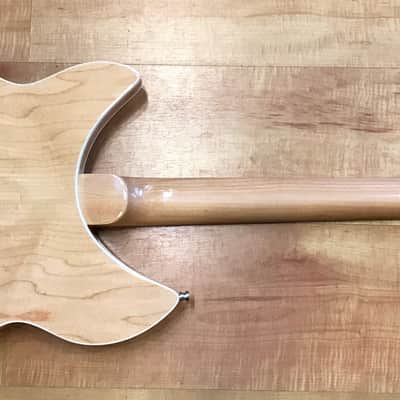 Rickenbacker 1993Plus 12-String Electric Guitar MapleGlo image 3