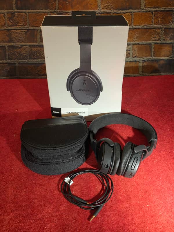 Bose On-Ear Wireless Headphones w/ Original Box image 1