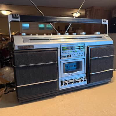 Pioneer SK-95 Runaway Vintage Boombox Cassette Radio AM FM Fresh Pro Servicing🔥 image 4