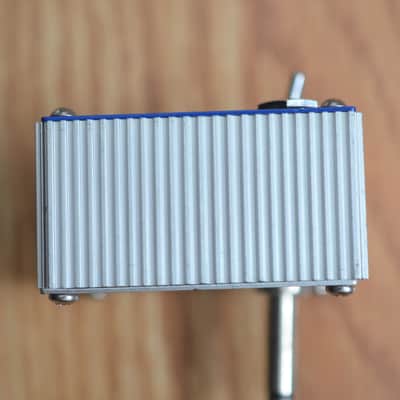Dan Armstrong Blue Clipper Fuzz Plugin Blue image 4