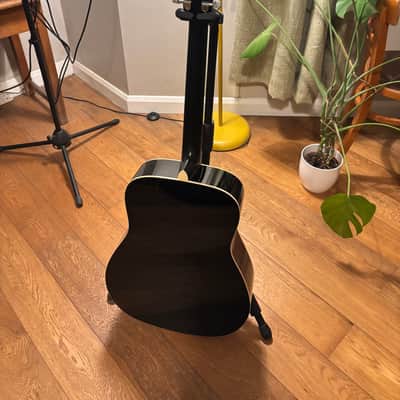 Yamaha F370 Acoustic Guitar in Black Gloss Finish image 6