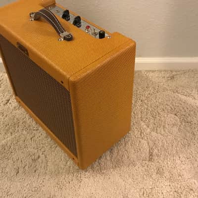 Clark Amplification Webster 2020 Tweed image 3