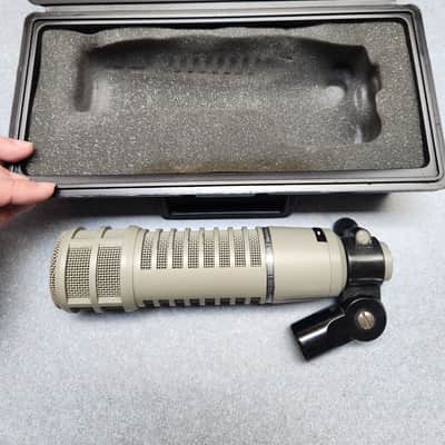 Electro-Voice RE20 Cardioid Dynamic Microphone 1968 - Present - Gray image 7