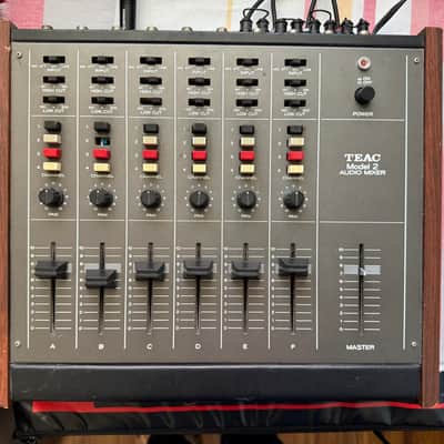 特価 TEAC 8チャンネルミキサー MODEL 1 MIXDOWN UNIT Teac Model 1 Tascam Series Mixdown Unit - Evolution Music