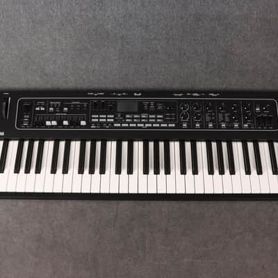 Yamaha CK61 Keyboard - 2nd Hand image 2