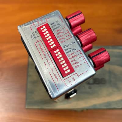 Chase Bliss Audio Tonal Recall RKM Red Knob Mod Analog Delay 2017 - 2018 - Graphic with Red Knobs image 6