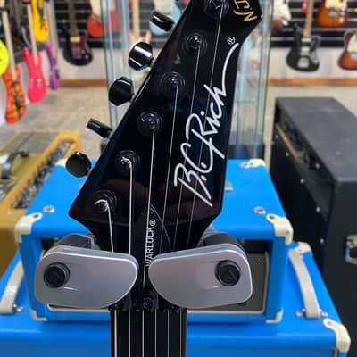 Pre Loved B.C Rich Ltd Ed Stranger Things "Eddie's Guitar" Warlock | Crackle image 7