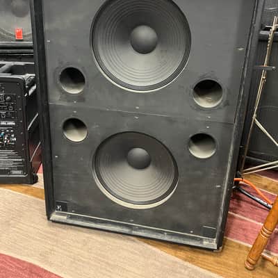 Ampeg 2x15 Bass Cabinet image 2