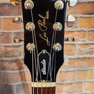 Gibson 2021 Les Paul Studio Ebony w/ OHSC image 3