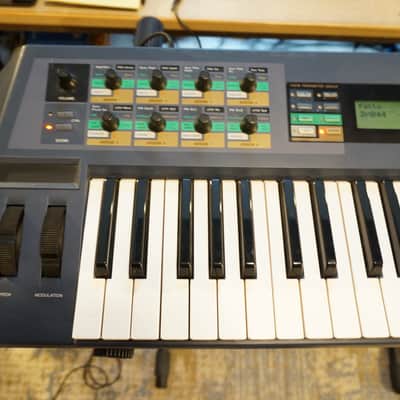 Yamaha AN1x Virtual Analog Synthesizer 1997 - Blue image 3