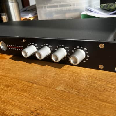 Elysia xpressor Discrete Class-A Stereo Compressor 2010s - Blue image 2