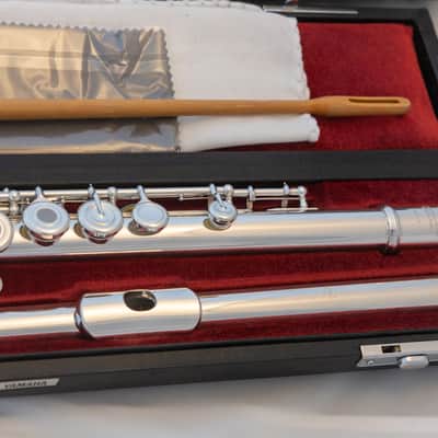 Yamaha YFL-561H (now 667H) Professional Flute All Silver Open-hole *Made in Japan *Cleaned & Serviced image 2