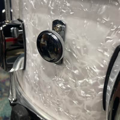 Rogers - 14x6.5" Dyna-Sonic Bread and Butter Lug Snare Drum, Reissue   2010's - White Marine Pearl image 12