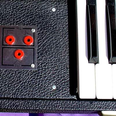 Vintage PAIA 4700 modular analog synthesizer with keyboard and components image 2