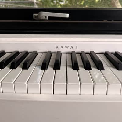 Kawai CL26W 88-Key Weighted Digital Piano – White – Excellent Condition image 9