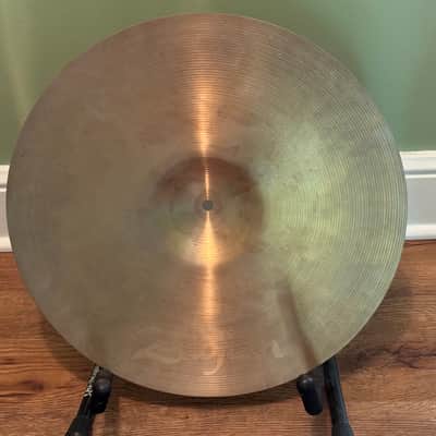 Zildjian A 18" Medium Crash Cymbal 1550 Grams image 2