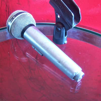 Vintage 1970's Shure PE-585 dynamic cardioid microphone Satin Chrome w mic clip image 9