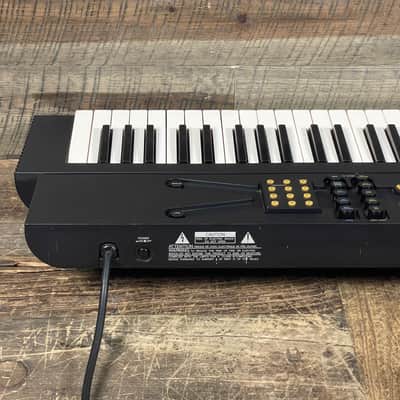 Yamaha YS200 FM 61 Key Synthesizer 1988 W/fitted gig bag - Black image 10