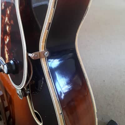 Levin De Luxe 1956 w/Pickup, All Original image 13