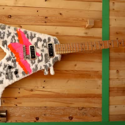 Reclaimed  Flooring Flying V with Fresh, New Rug on Top - New Perspectives Music image 2