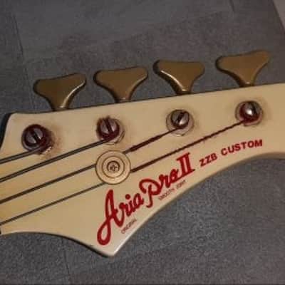Aria Pro II ZZB DELUXE blood series 1980s - White+ explorer bass image 3