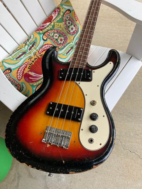 Aria Diamond ( univox ) Hi Flier Mosrite copy bass | Reverb