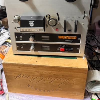 Roberts 1725-8L III Reel to Reel Tape Recorder For Parts Repair image 3