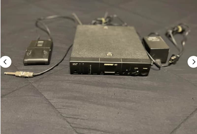 Shure UC Wireless System for Guitar or Mic, UC4-UA Receiver and UC1 Transmitter Black image 1