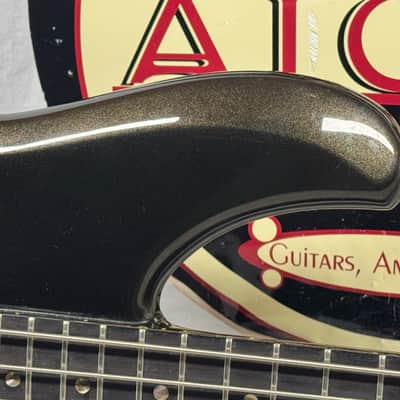 Ibanez MC924 mc 924 Musician 4-string Bass with Case - MIJ Made In Japan 1983 - Metallic Black image 3