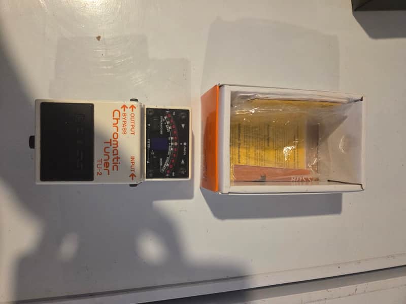 Boss TU-2 Chromatic Tuner (Dark Gray Label) 1998 - 2009 - White image 1